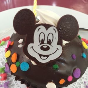 Meet your Posher, Carrie